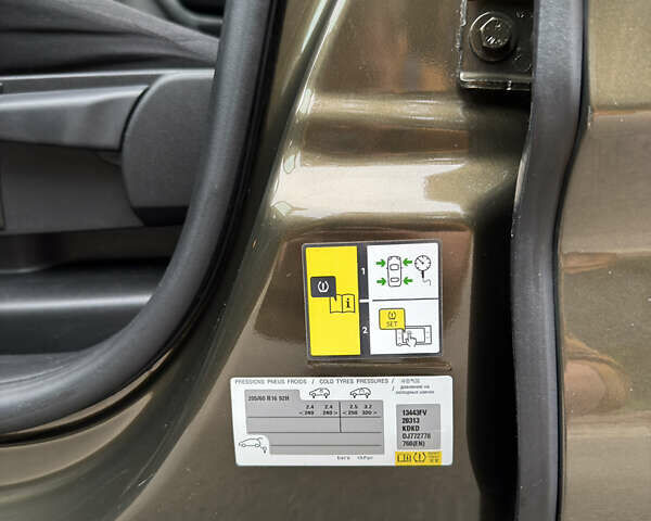 Коричневий Сітроен С4 Пікассо, об'ємом двигуна 1.56 л та пробігом 221 тис. км за 10800 $, фото 14 на Automoto.ua