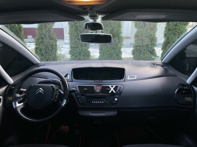 Червоний Сітроен С4 Пікассо, об'ємом двигуна 1.6 л та пробігом 215 тис. км за 6350 $, фото 22 на Automoto.ua