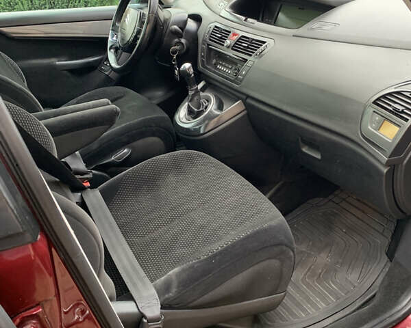 Червоний Сітроен С4 Пікассо, об'ємом двигуна 1.56 л та пробігом 258 тис. км за 4600 $, фото 16 на Automoto.ua