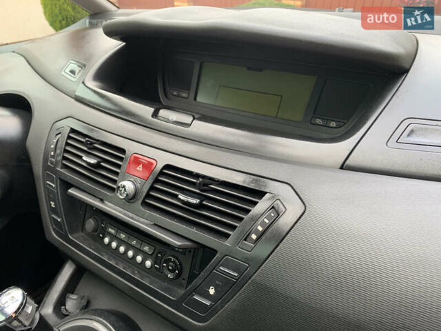 Червоний Сітроен С4 Пікассо, об'ємом двигуна 1.56 л та пробігом 258 тис. км за 4600 $, фото 20 на Automoto.ua