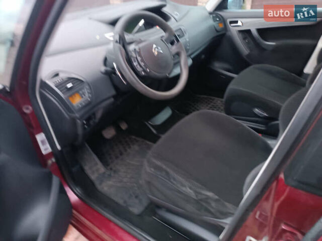 Червоний Сітроен С4 Пікассо, об'ємом двигуна 2 л та пробігом 290 тис. км за 4200 $, фото 18 на Automoto.ua