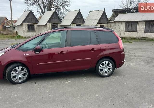 Красный Ситроен С4 Пикассо, объемом двигателя 2 л и пробегом 250 тыс. км за 5000 $, фото 8 на Automoto.ua