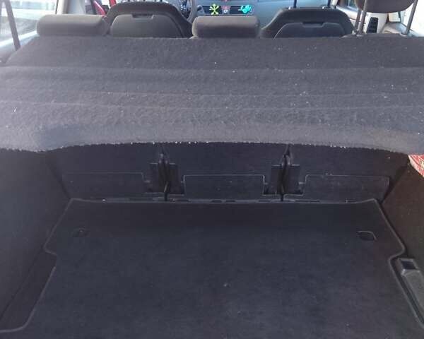 Красный Ситроен С4 Пикассо, объемом двигателя 1.6 л и пробегом 339 тыс. км за 5200 $, фото 9 на Automoto.ua