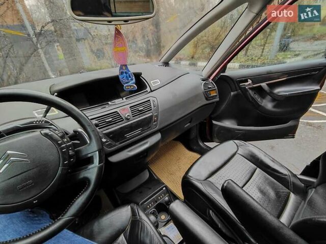 Червоний Сітроен С4 Пікассо, об'ємом двигуна 2 л та пробігом 300 тис. км за 4500 $, фото 8 на Automoto.ua