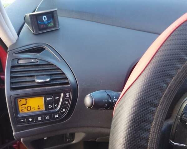 Красный Ситроен С4 Пикассо, объемом двигателя 1.6 л и пробегом 339 тыс. км за 5200 $, фото 10 на Automoto.ua