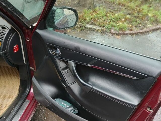 Красный Ситроен С4 Пикассо, объемом двигателя 2 л и пробегом 300 тыс. км за 4500 $, фото 5 на Automoto.ua