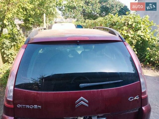 Красный Ситроен С4 Пикассо, объемом двигателя 0 л и пробегом 416 тыс. км за 4700 $, фото 3 на Automoto.ua