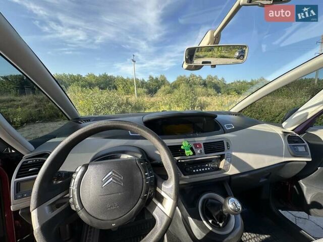 Красный Ситроен С4 Пикассо, объемом двигателя 1.7 л и пробегом 187 тыс. км за 6500 $, фото 30 на Automoto.ua