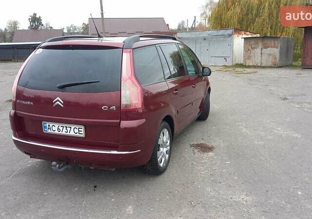 Красный Ситроен С4 Пикассо, объемом двигателя 2 л и пробегом 250 тыс. км за 5000 $, фото 2 на Automoto.ua