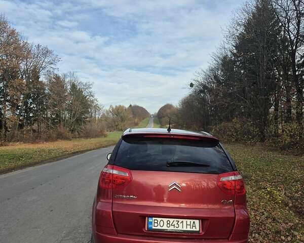 Красный Ситроен С4 Пикассо, объемом двигателя 1.6 л и пробегом 282 тыс. км за 4200 $, фото 6 на Automoto.ua
