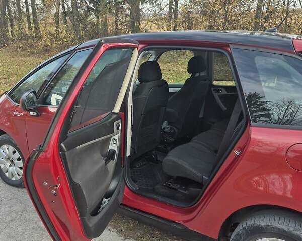 Красный Ситроен С4 Пикассо, объемом двигателя 1.6 л и пробегом 282 тыс. км за 4200 $, фото 14 на Automoto.ua