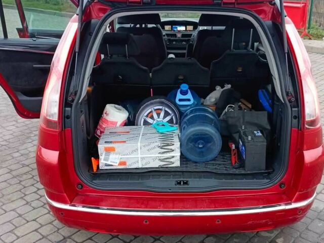 Червоний Сітроен С4 Пікассо, об'ємом двигуна 2 л та пробігом 222 тис. км за 6400 $, фото 12 на Automoto.ua