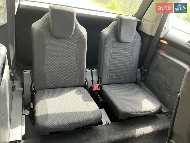 Красный Ситроен С4 Пикассо, объемом двигателя 1.6 л и пробегом 170 тыс. км за 8265 $, фото 13 на Automoto.ua