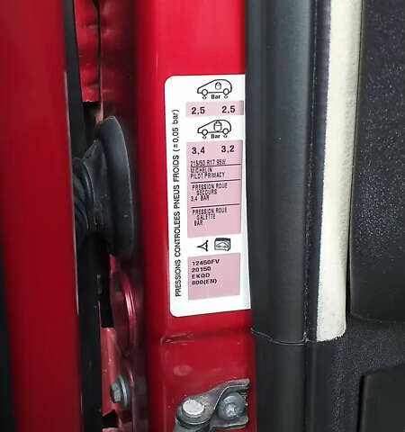 Красный Ситроен С4 Пикассо, объемом двигателя 1.6 л и пробегом 230 тыс. км за 6200 $, фото 13 на Automoto.ua