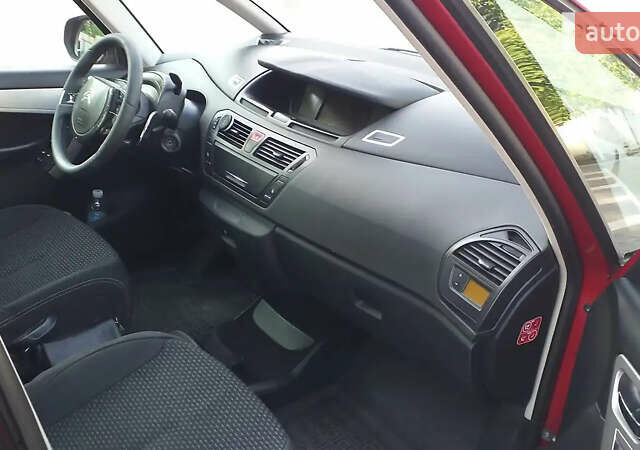 Красный Ситроен С4 Пикассо, объемом двигателя 1.6 л и пробегом 230 тыс. км за 6200 $, фото 8 на Automoto.ua