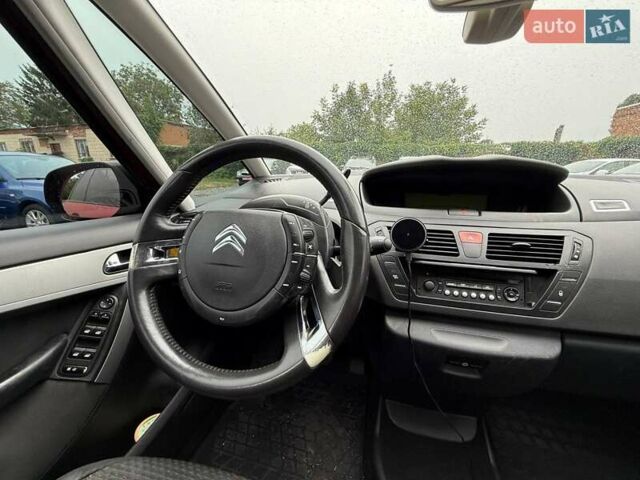Красный Ситроен С4 Пикассо, объемом двигателя 2 л и пробегом 285 тыс. км за 4500 $, фото 8 на Automoto.ua