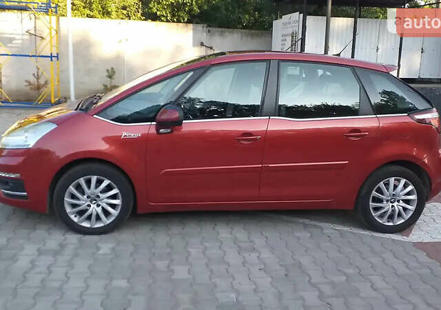 Красный Ситроен С4 Пикассо, объемом двигателя 1.6 л и пробегом 230 тыс. км за 6200 $, фото 6 на Automoto.ua