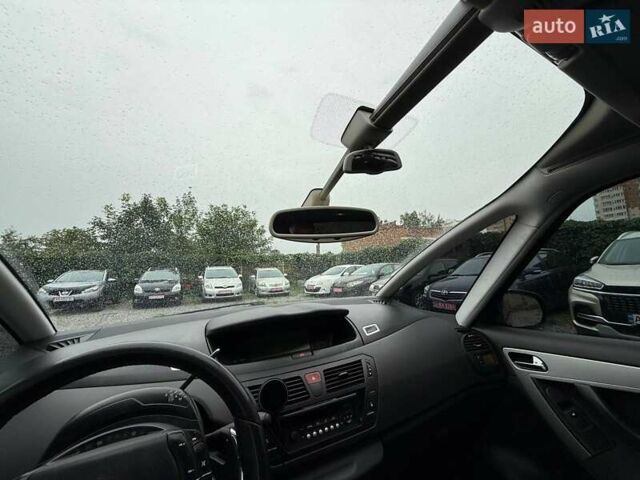 Красный Ситроен С4 Пикассо, объемом двигателя 2 л и пробегом 285 тыс. км за 4500 $, фото 9 на Automoto.ua