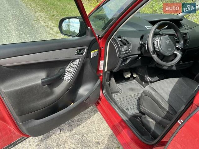 Красный Ситроен С4 Пикассо, объемом двигателя 1.6 л и пробегом 170 тыс. км за 8265 $, фото 6 на Automoto.ua