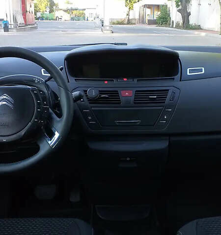 Красный Ситроен С4 Пикассо, объемом двигателя 1.6 л и пробегом 230 тыс. км за 6200 $, фото 10 на Automoto.ua