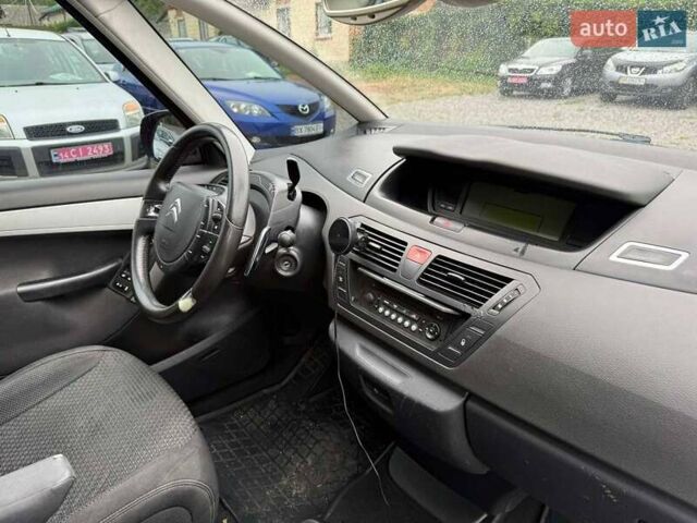 Красный Ситроен С4 Пикассо, объемом двигателя 2 л и пробегом 285 тыс. км за 4500 $, фото 16 на Automoto.ua