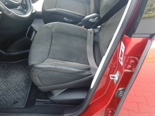 Червоний Сітроен С4 Пікассо, об'ємом двигуна 2 л та пробігом 300 тис. км за 8500 $, фото 23 на Automoto.ua