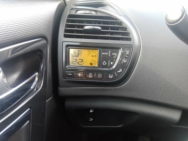 Червоний Сітроен С4 Пікассо, об'ємом двигуна 2 л та пробігом 300 тис. км за 8500 $, фото 10 на Automoto.ua