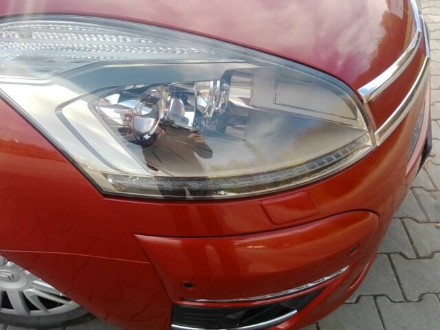 Червоний Сітроен С4 Пікассо, об'ємом двигуна 2 л та пробігом 300 тис. км за 8500 $, фото 20 на Automoto.ua