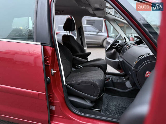 Червоний Сітроен С4 Пікассо, об'ємом двигуна 1.6 л та пробігом 241 тис. км за 5999 $, фото 59 на Automoto.ua