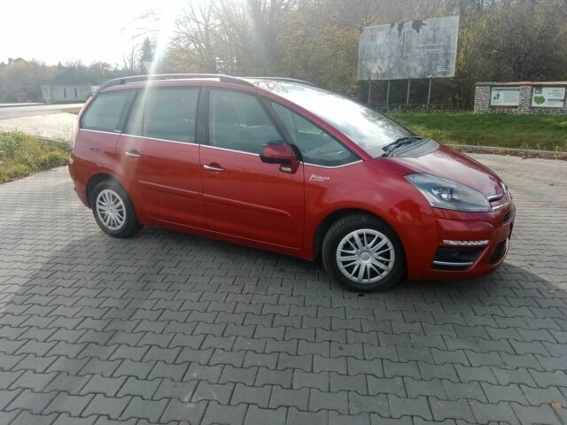 Червоний Сітроен С4 Пікассо, об'ємом двигуна 2 л та пробігом 300 тис. км за 8500 $, фото 3 на Automoto.ua