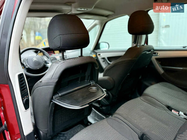 Червоний Сітроен С4 Пікассо, об'ємом двигуна 1.6 л та пробігом 241 тис. км за 5999 $, фото 47 на Automoto.ua