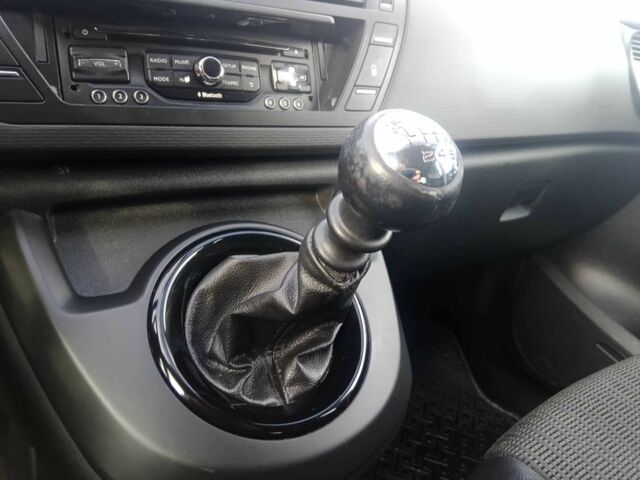 Червоний Сітроен С4 Пікассо, об'ємом двигуна 2 л та пробігом 300 тис. км за 8500 $, фото 22 на Automoto.ua