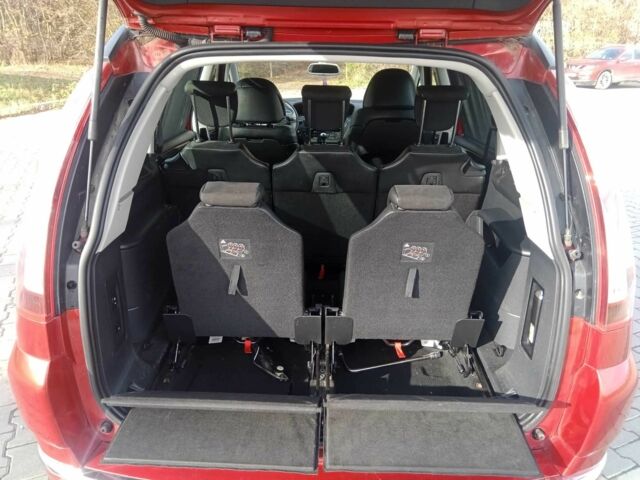 Червоний Сітроен С4 Пікассо, об'ємом двигуна 2 л та пробігом 300 тис. км за 8500 $, фото 5 на Automoto.ua