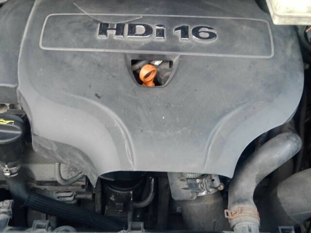 Червоний Сітроен С4 Пікассо, об'ємом двигуна 2 л та пробігом 300 тис. км за 8500 $, фото 15 на Automoto.ua