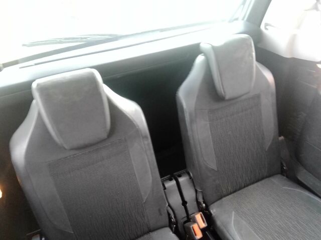 Червоний Сітроен С4 Пікассо, об'ємом двигуна 2 л та пробігом 300 тис. км за 8500 $, фото 7 на Automoto.ua