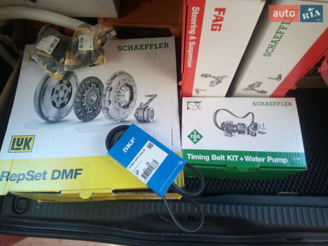 Красный Ситроен С4 Пикассо, объемом двигателя 1.56 л и пробегом 230 тыс. км за 11400 $, фото 4 на Automoto.ua