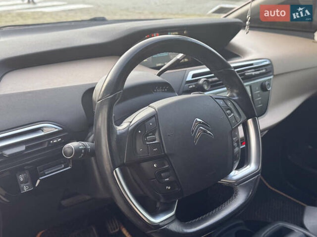 Красный Ситроен С4 Пикассо, объемом двигателя 1.56 л и пробегом 230 тыс. км за 11400 $, фото 8 на Automoto.ua