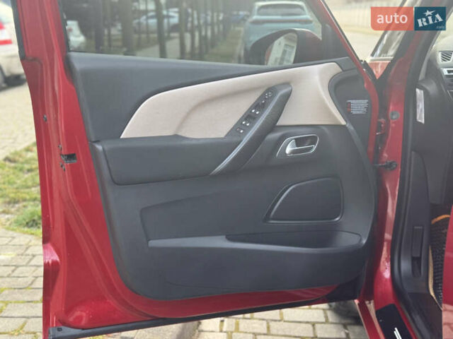 Красный Ситроен С4 Пикассо, объемом двигателя 1.56 л и пробегом 230 тыс. км за 11400 $, фото 36 на Automoto.ua