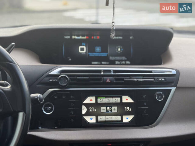 Красный Ситроен С4 Пикассо, объемом двигателя 1.56 л и пробегом 230 тыс. км за 11400 $, фото 9 на Automoto.ua