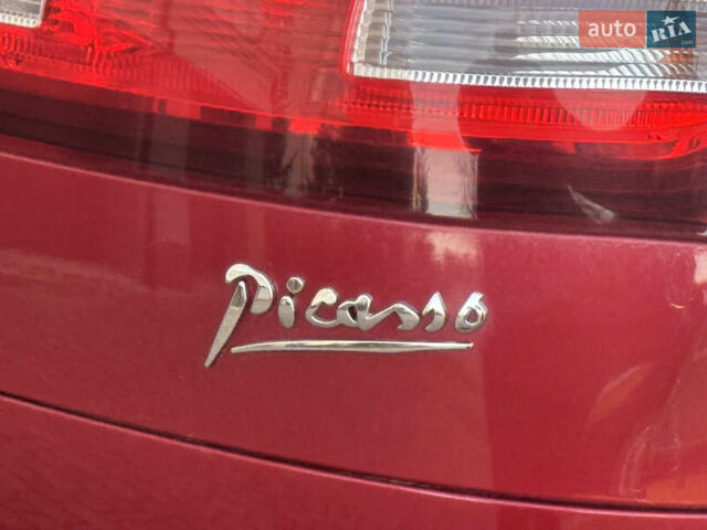 Красный Ситроен С4 Пикассо, объемом двигателя 1.56 л и пробегом 230 тыс. км за 11400 $, фото 21 на Automoto.ua