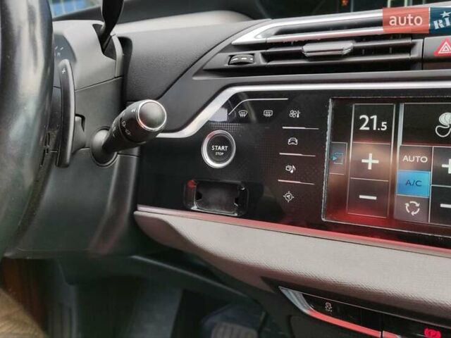 Красный Ситроен С4 Пикассо, объемом двигателя 1.56 л и пробегом 202 тыс. км за 10300 $, фото 7 на Automoto.ua