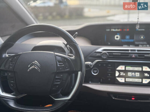 Красный Ситроен С4 Пикассо, объемом двигателя 1.56 л и пробегом 230 тыс. км за 11400 $, фото 10 на Automoto.ua