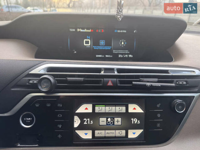 Красный Ситроен С4 Пикассо, объемом двигателя 1.56 л и пробегом 230 тыс. км за 11400 $, фото 31 на Automoto.ua