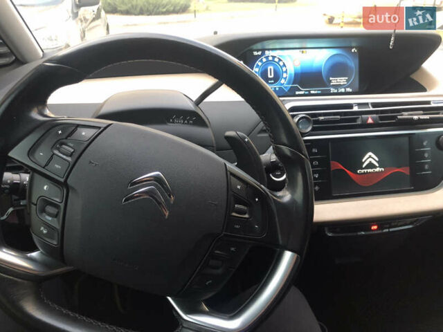 Красный Ситроен С4 Пикассо, объемом двигателя 1.56 л и пробегом 230 тыс. км за 11400 $, фото 61 на Automoto.ua