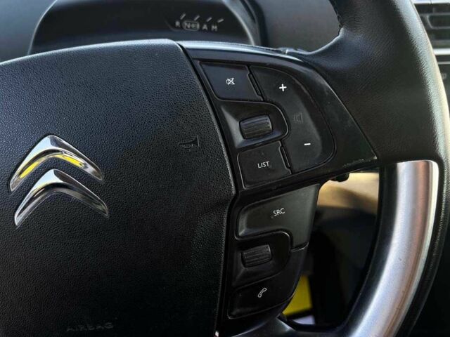 Червоний Сітроен С4 Пікассо, об'ємом двигуна 1.6 л та пробігом 198 тис. км за 9990 $, фото 13 на Automoto.ua