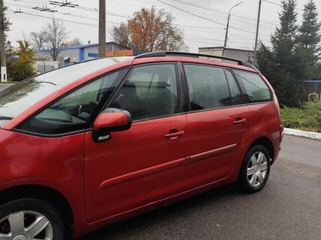 Красный Ситроен С4 Пикассо, объемом двигателя 2 л и пробегом 270 тыс. км за 4700 $, фото 2 на Automoto.ua