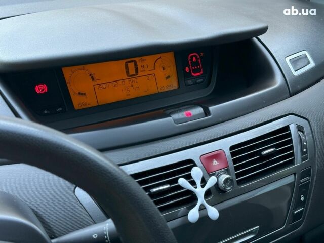 Червоний Сітроен С4 Пікассо, об'ємом двигуна 1.6 л та пробігом 291 тис. км за 4990 $, фото 15 на Automoto.ua