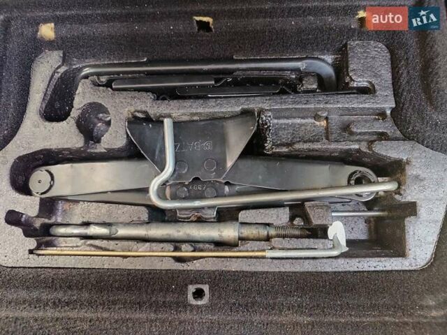 Красный Ситроен С4 Пикассо, объемом двигателя 1.56 л и пробегом 250 тыс. км за 6000 $, фото 16 на Automoto.ua