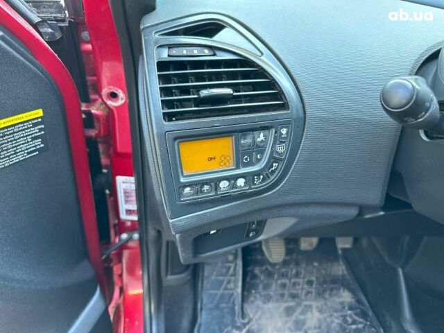 Червоний Сітроен С4 Пікассо, об'ємом двигуна 1.6 л та пробігом 291 тис. км за 4990 $, фото 13 на Automoto.ua