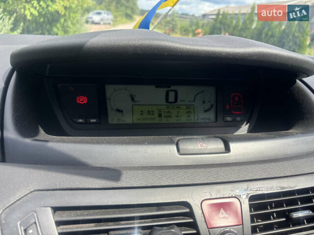 Червоний Сітроен С4 Пікассо, об'ємом двигуна 1.56 л та пробігом 215 тис. км за 5400 $, фото 23 на Automoto.ua